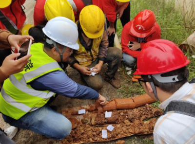深入实践，钻研技能——建筑工程学院水利水电工程专业学子探索工程地质与水文地质课程