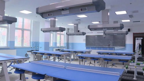 西青区这所中学9月份投入使用 环保建设工程专业施工，向群众汇报，请群众阅卷